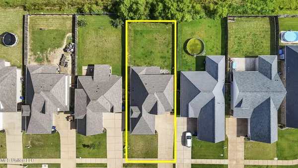 $399,900 | 5252 Watson Vw Drive, Nesbit, MS 38651