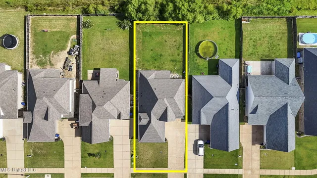 $399,900 | 5252 Watson Vw Drive, Nesbit, MS 38651