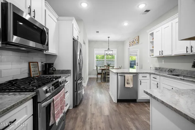 $399,900 | 5252 Watson Vw Drive, Nesbit, MS 38651