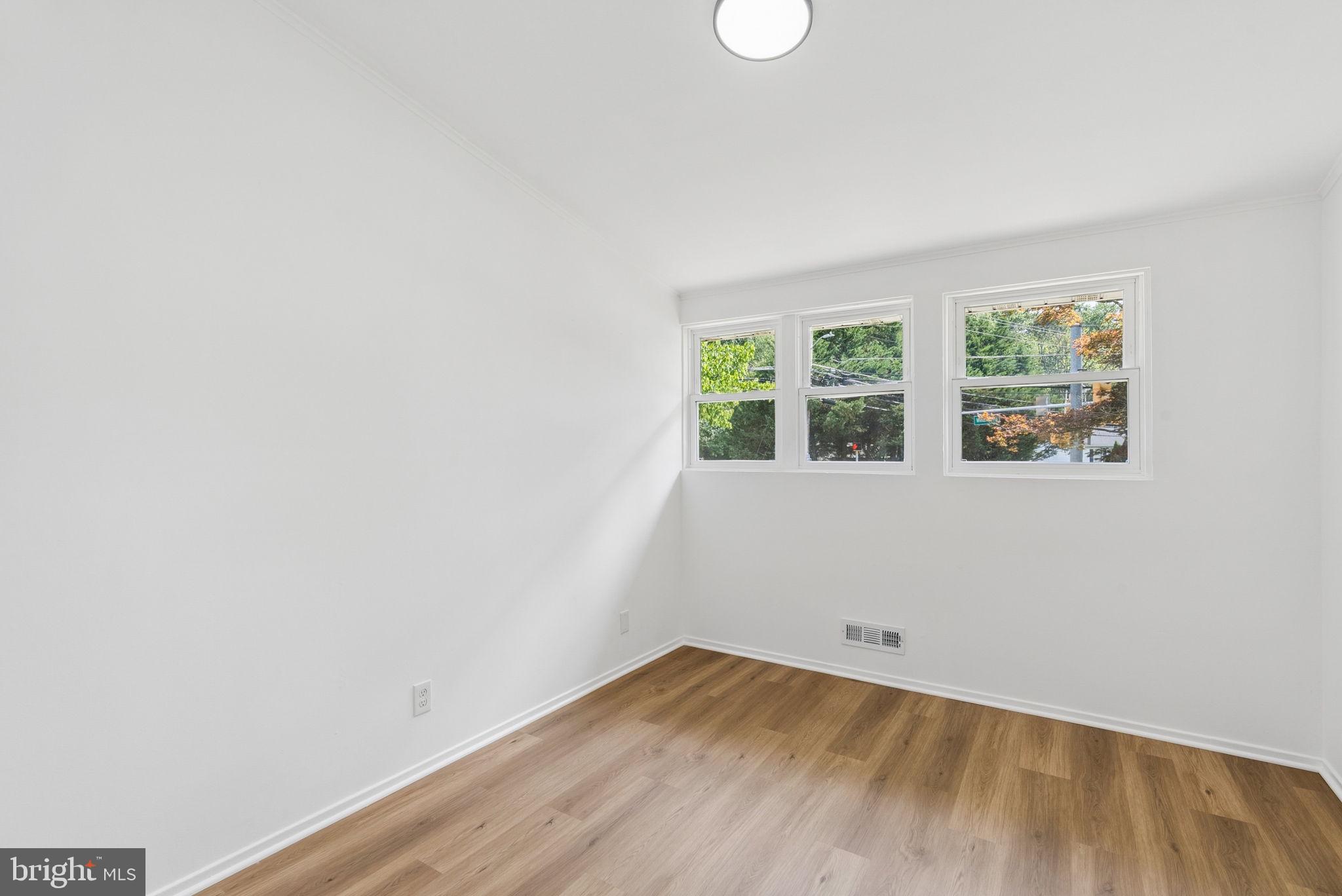 4748 Old Court Road Baltimore, MD 21208 - Photo 20 of 37