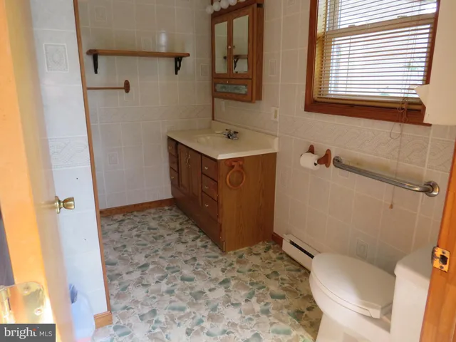 $179,900 | 108 West Main Street, Crisfield, MD 21817