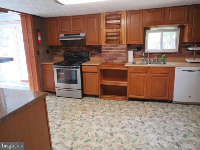 $179,900 | 108 West Main Street, Crisfield, MD 21817