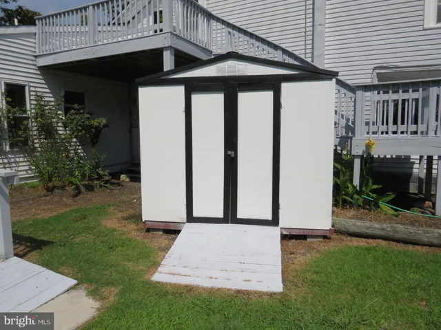 $179,900 | 108 West Main Street, Crisfield, MD 21817