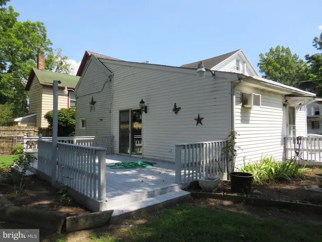 $179,900 | 108 West Main Street, Crisfield, MD 21817