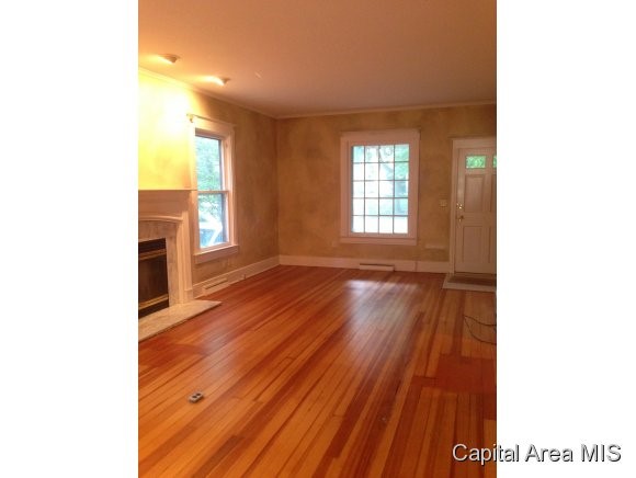 2040 Bates Avenue Springfield, IL 62704 - Photo 3 of 10