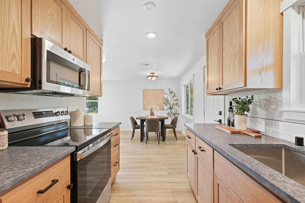 2011 Ella Road Spokane Valley, WA 99212 - Photo 10 of 44 Gallery Image 10