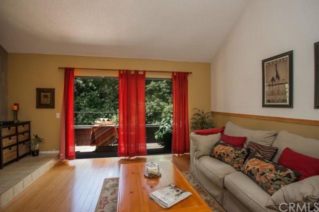 2730 Quail Ridge Circle Fullerton, CA 92835 - Photo 1 of 1 Home is where the heart is and this living room full of natural light greets you
when you walk through the door.