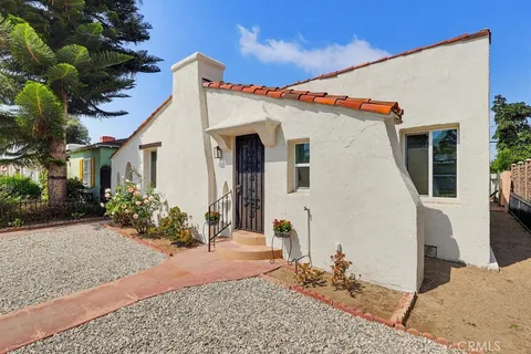 $699,000 | 2525 Fashion Avenue, Long Beach, CA 90810