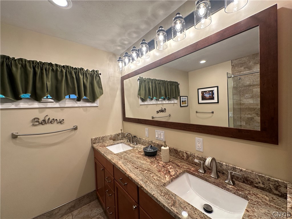 728 Maple Drive De Witt, NY 13066 - Photo 33 of 50