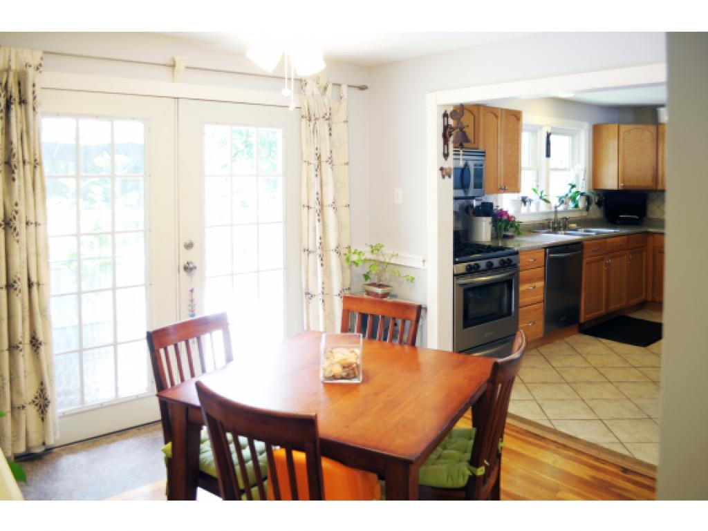 33 Naves Road Hampton, NH 03842 - Photo 3 of 36