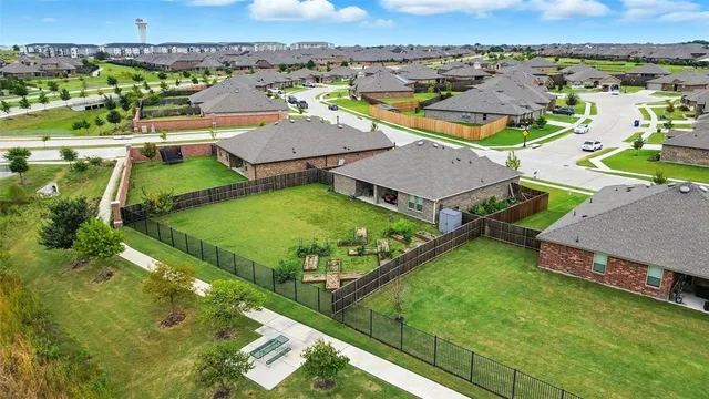 $2,200 | 135 Exploration Way, Fate, TX 75189