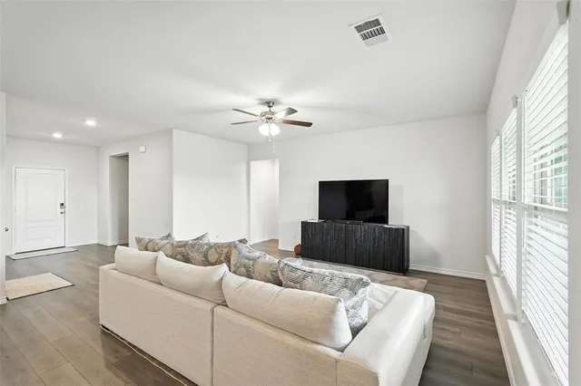 $2,200 | 135 Exploration Way, Fate, TX 75189