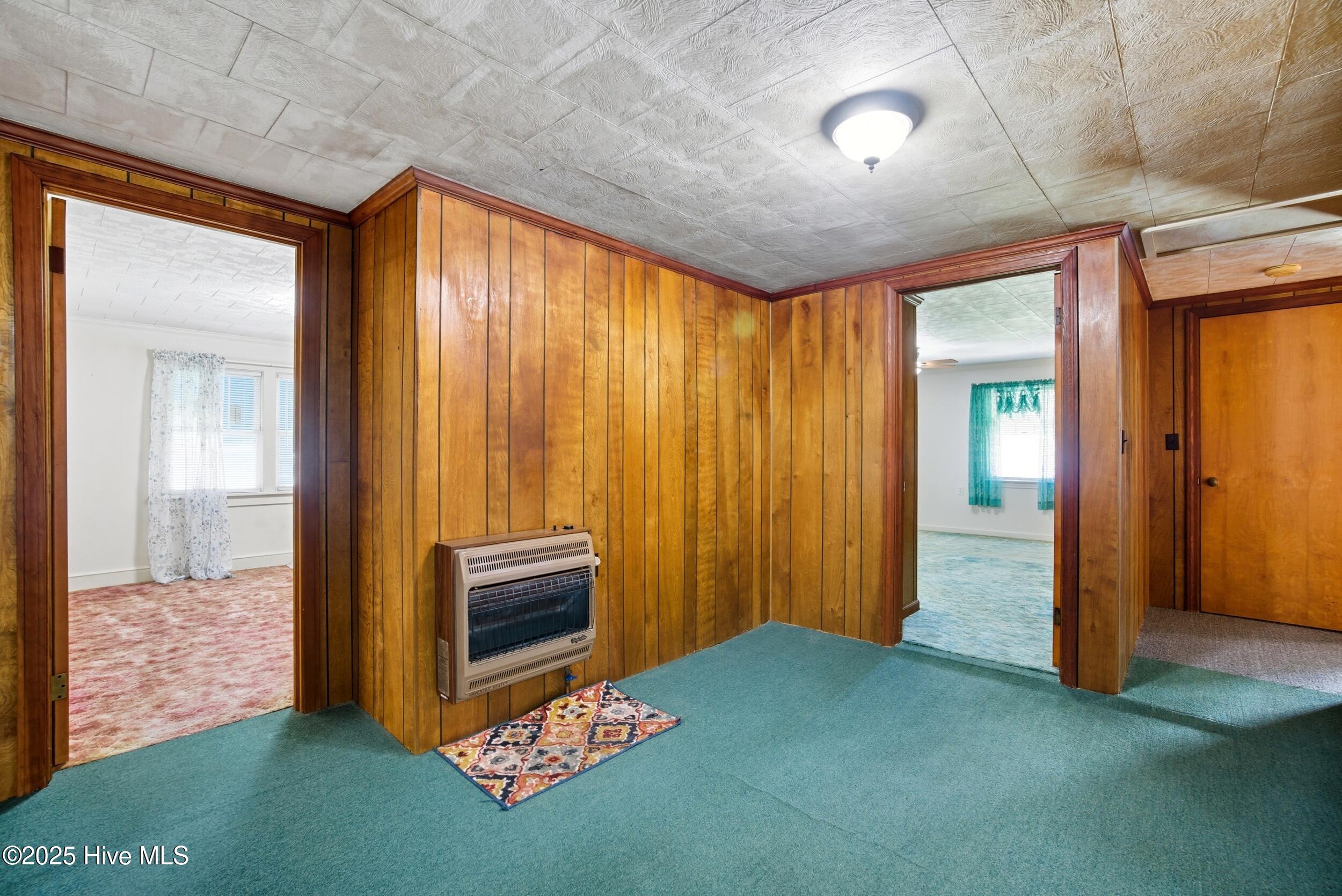 163 Maple Road Maple, NC 27956 - Photo 13 of 30 Middle Room