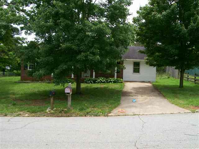 106 Shallowford Road Easley, SC 29640 - Photo 3 of 15