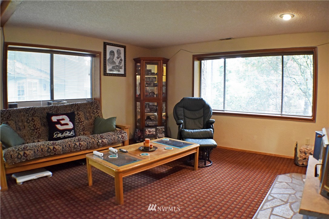 15842 Southeast 143rd Street Renton, WA 98059 - Photo 11 of 19