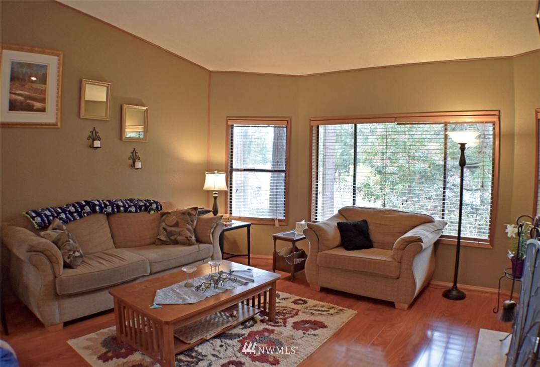 15842 Southeast 143rd Street Renton, WA 98059 - Photo 3 of 19