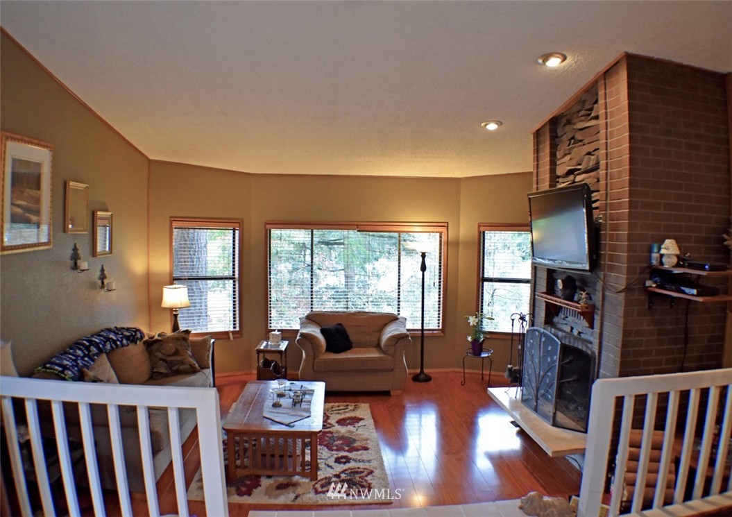 15842 Southeast 143rd Street Renton, WA 98059 - Photo 4 of 19