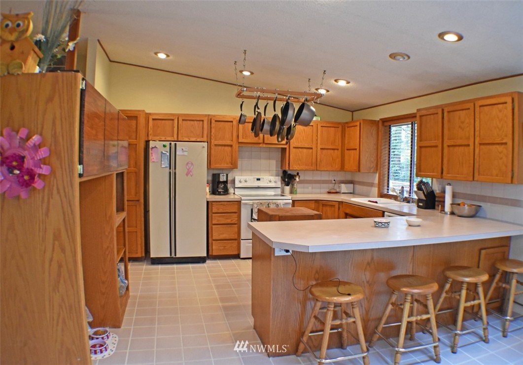 15842 Southeast 143rd Street Renton, WA 98059 - Photo 7 of 19