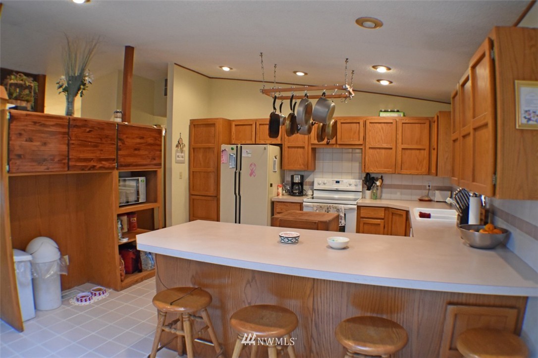 15842 Southeast 143rd Street Renton, WA 98059 - Photo 8 of 19
