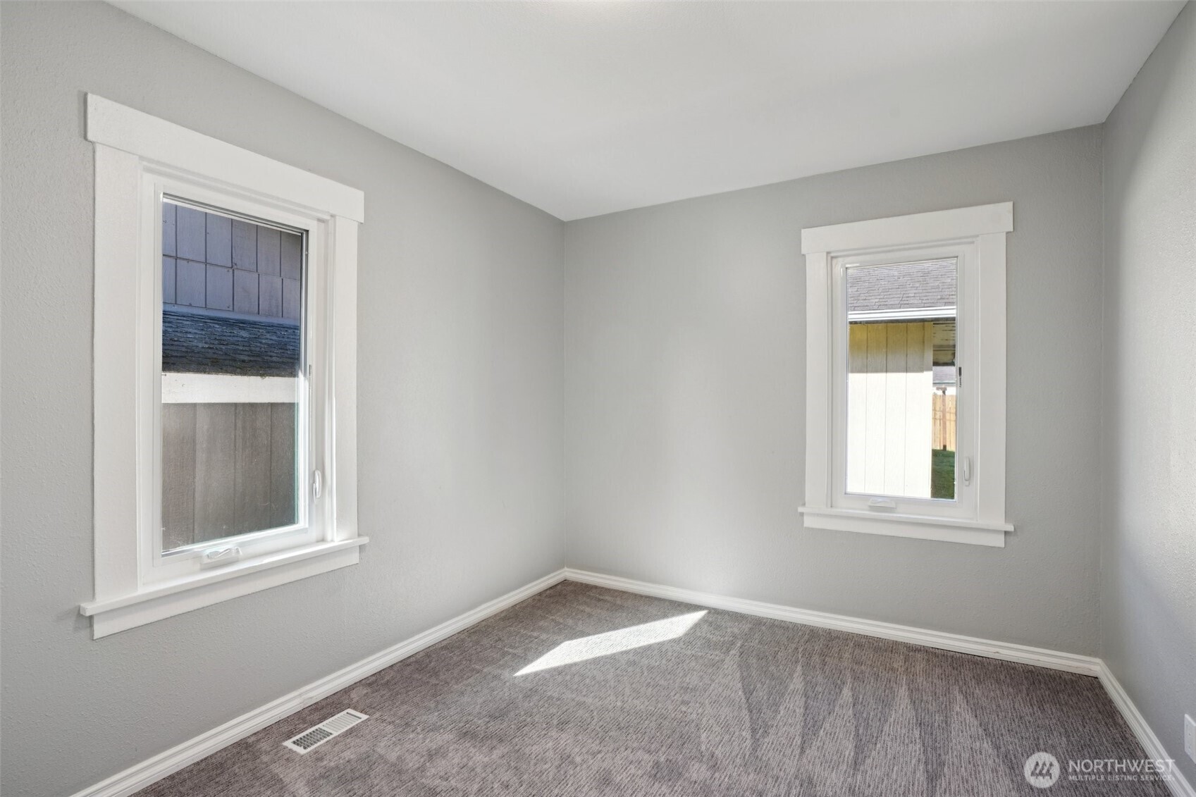 603 15th Avenue Longview, WA 98632 - Photo 26 of 39