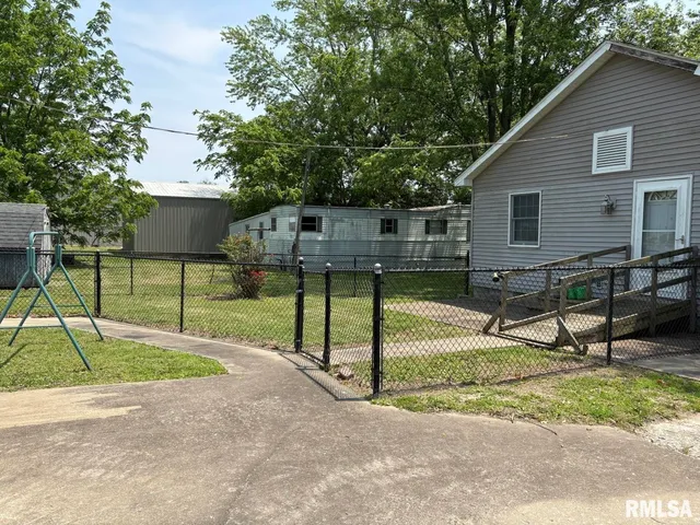 $119,900 | 1606 West Faust Street, Marion, IL 62959