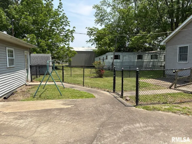 $119,900 | 1606 West Faust Street, Marion, IL 62959