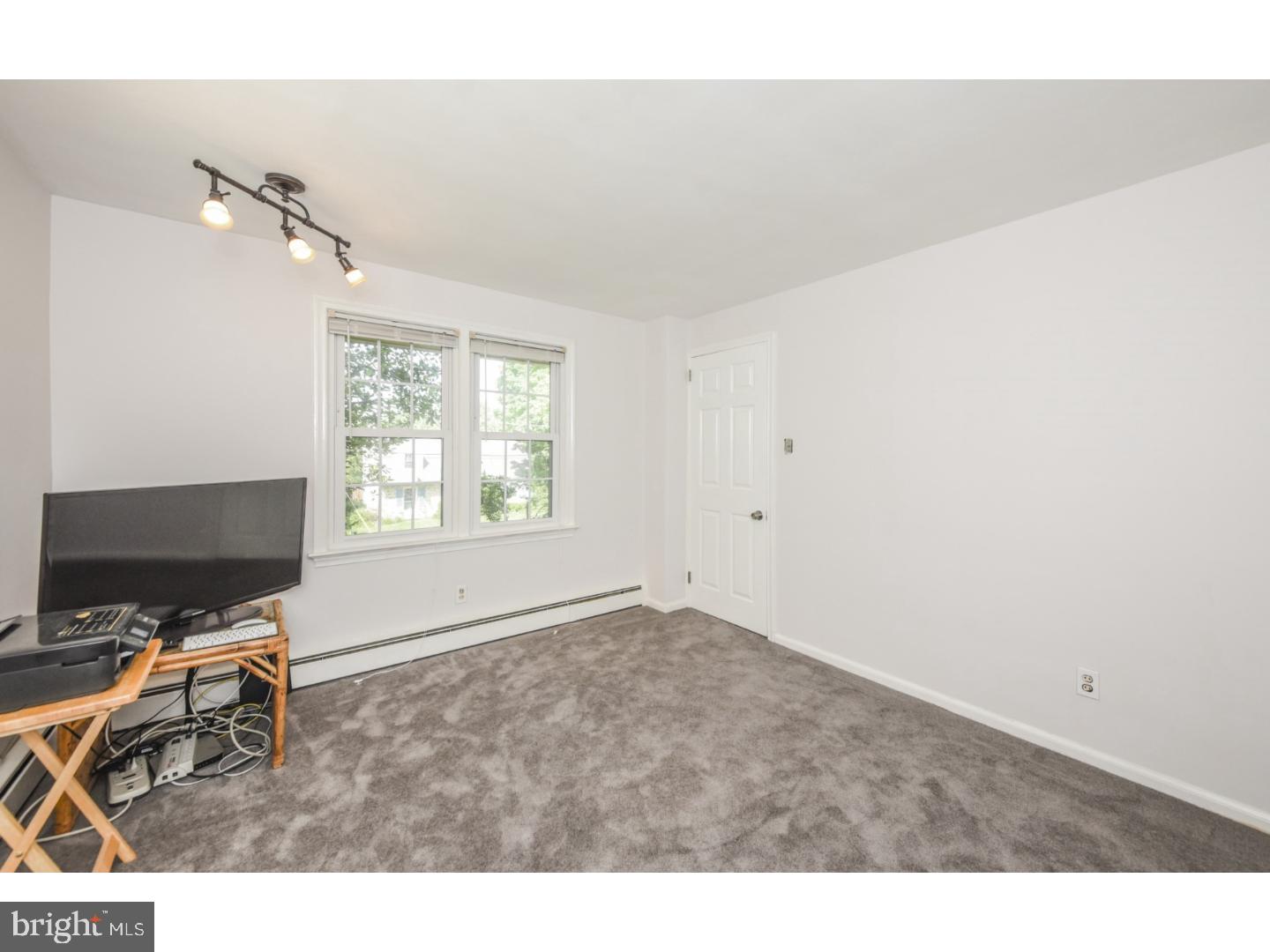 300 Hewett Road Wyncote, PA 19095 - Photo 13 of 25 Office / Study