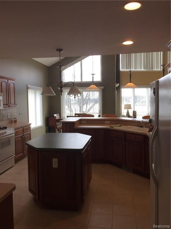 3671 Mann Road Clarkston, MI 48346 - Photo 35 of 64
