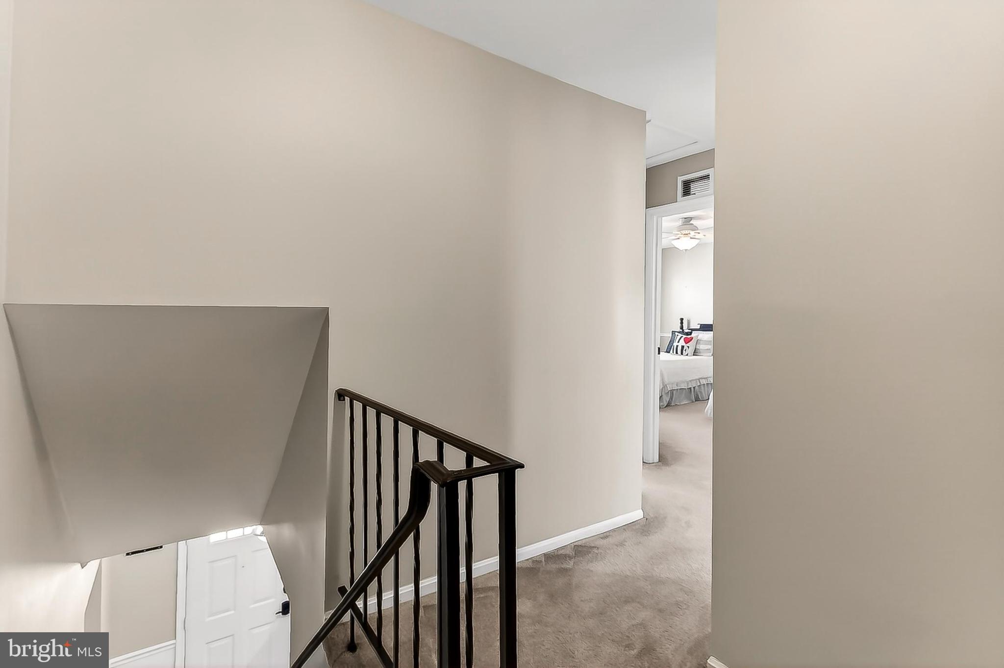 9056 Brook Ford Road Burke, VA 22015 - Photo 21 of 56 upper hall