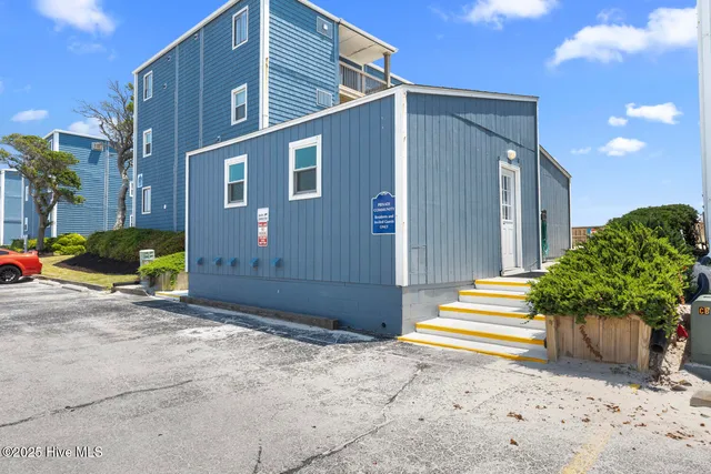 $179,500 | 2182 New River Inlet Road, Unit 279, North Topsail Beach, NC 28460