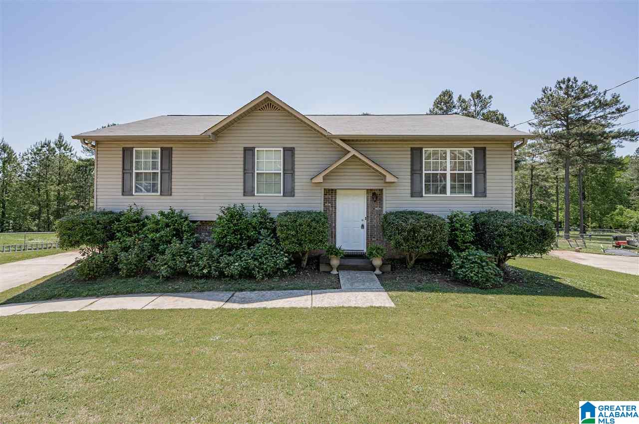 814 South Hillcrest Road Odenville, AL 35120 - Photo 1 of 38