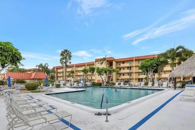 $3,000 | 777 South Federal Highway, Unit D 204, Pompano Beach, FL 33060
