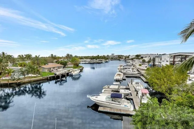 $3,000 | 777 South Federal Highway, Unit D 204, Pompano Beach, FL 33060