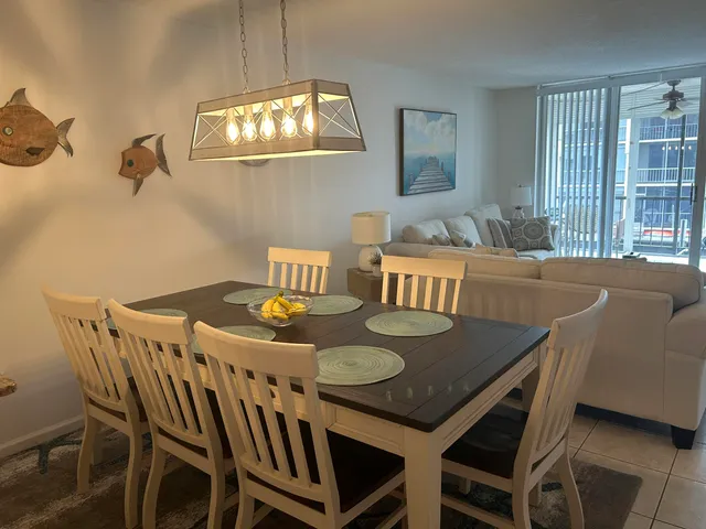 $3,000 | 777 South Federal Highway, Unit D 204, Pompano Beach, FL 33060