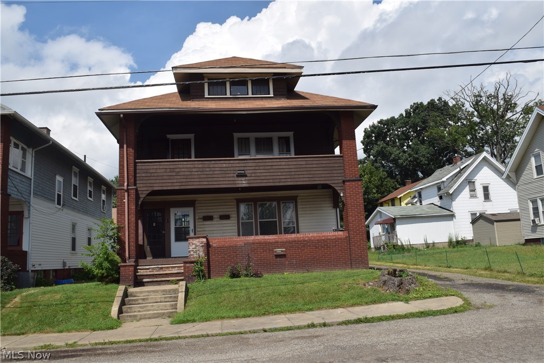 211 Exeter Avenue Southwest Canton, OH 44710 - Photo 1 of 19