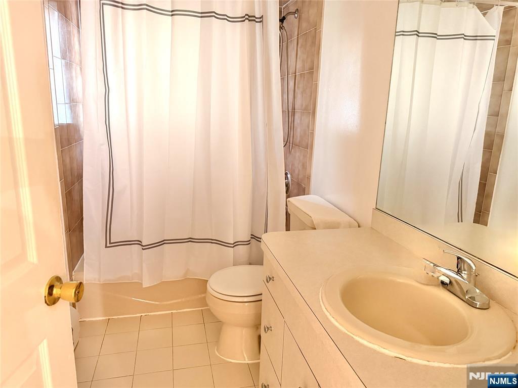 372 Chestnut Street Ridgefield, NJ 07657 - Photo 26 of 26
