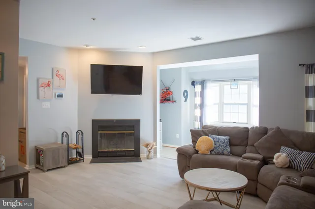 $365,000 | 2704 Summerview Way, Unit 103, Annapolis, MD 21401