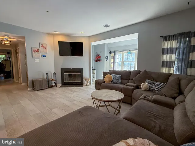 $365,000 | 2704 Summerview Way, Unit 103, Annapolis, MD 21401