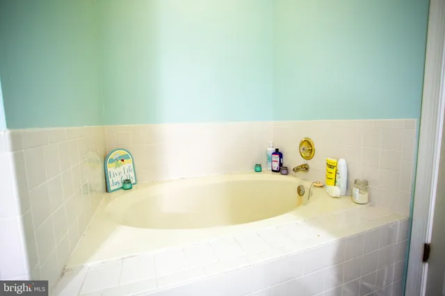 $365,000 | 2704 Summerview Way, Unit 103, Annapolis, MD 21401