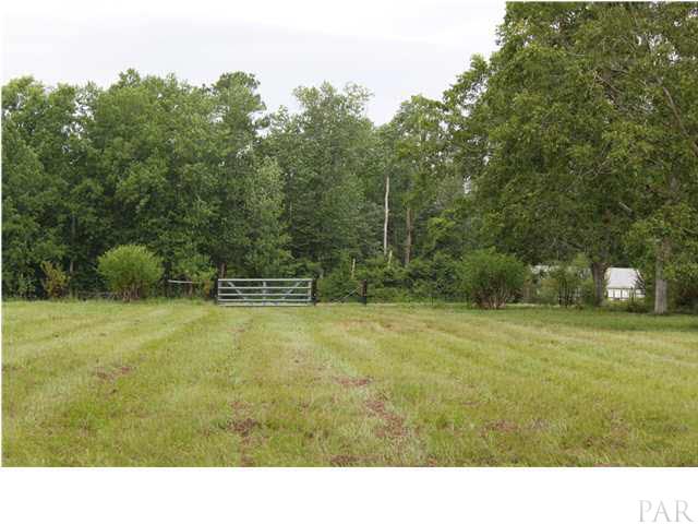157 Navarro Road Cantonment, FL 32533 - Photo 5 of 10