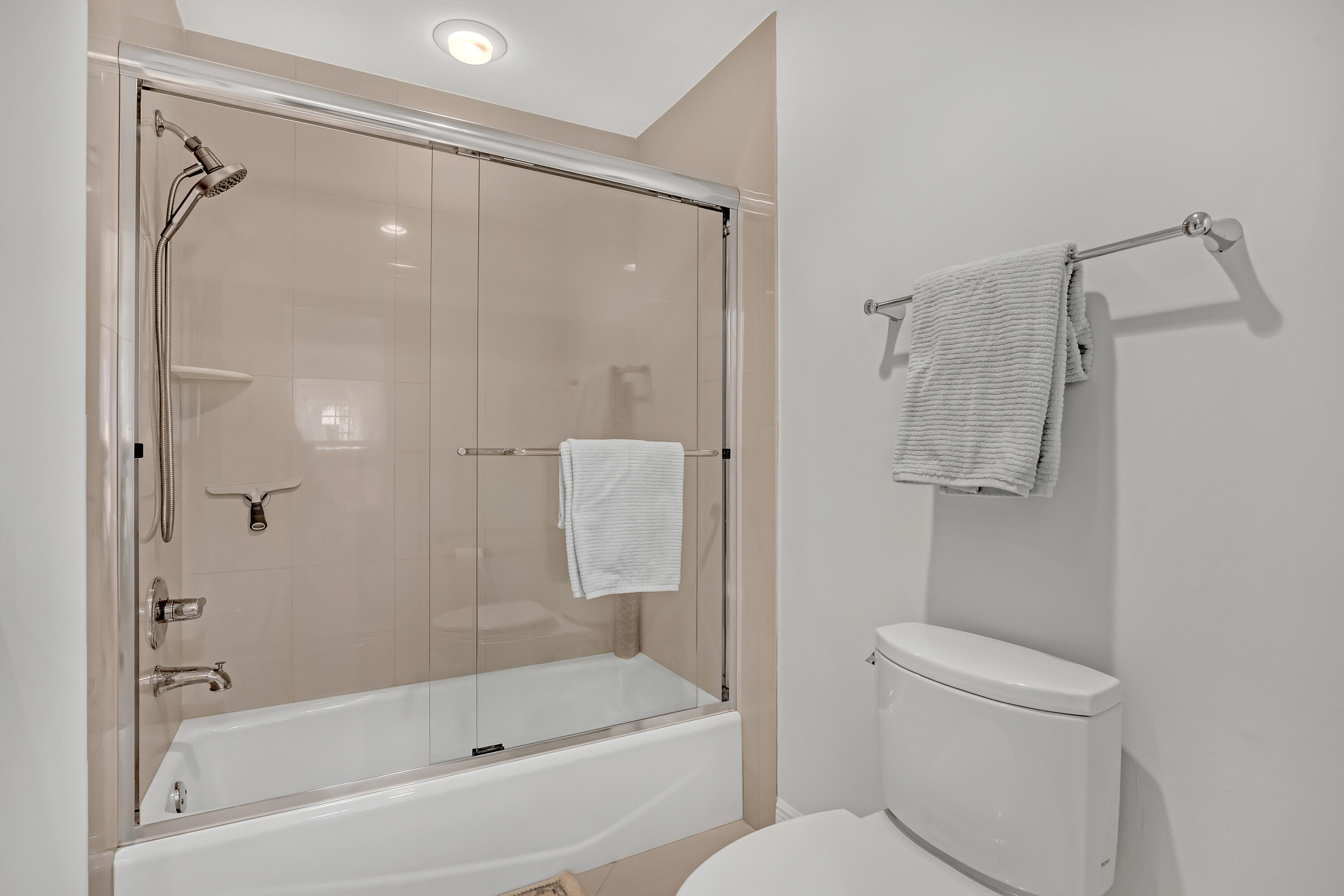 220 Celestial Way, Unit 6 Juno Beach, FL 33408 - Photo 28 of 58 2nd Bathroom