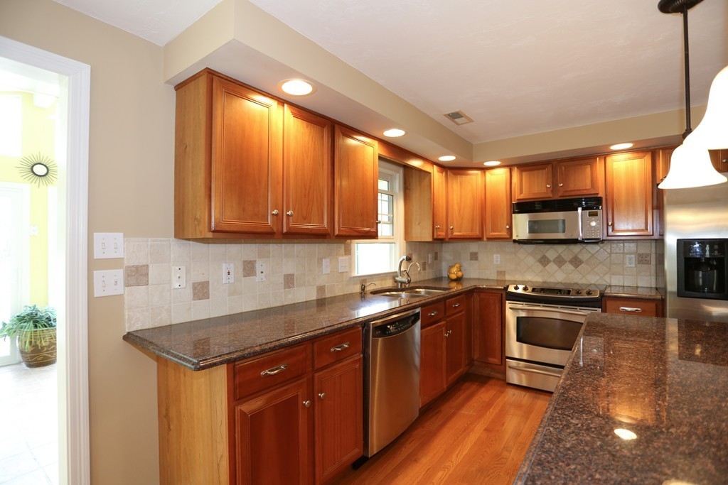 28 Ward Road Southborough, MA 01772 - Photo 11 of 22 Gallery Image 11