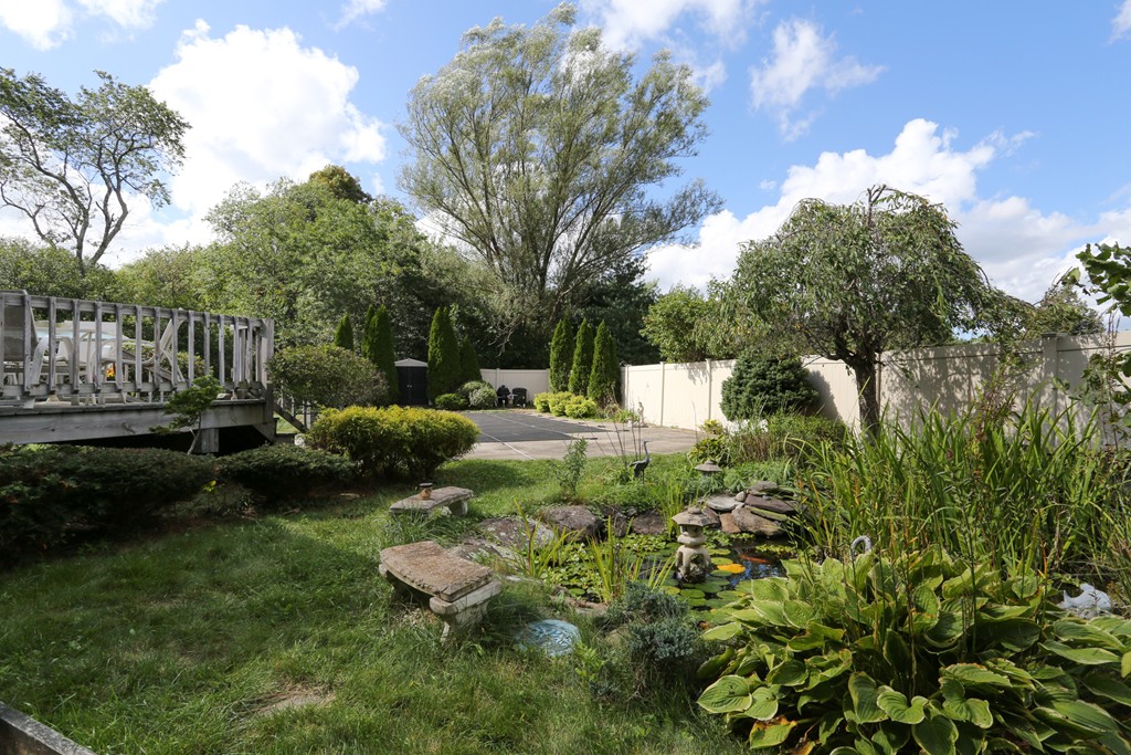 28 Ward Road Southborough, MA 01772 - Photo 4 of 22 Gallery Image 4