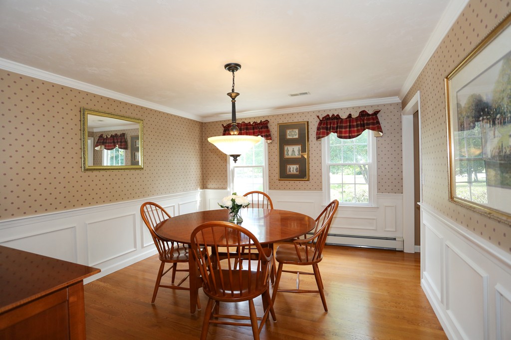 28 Ward Road Southborough, MA 01772 - Photo 7 of 22 Gallery Image 7