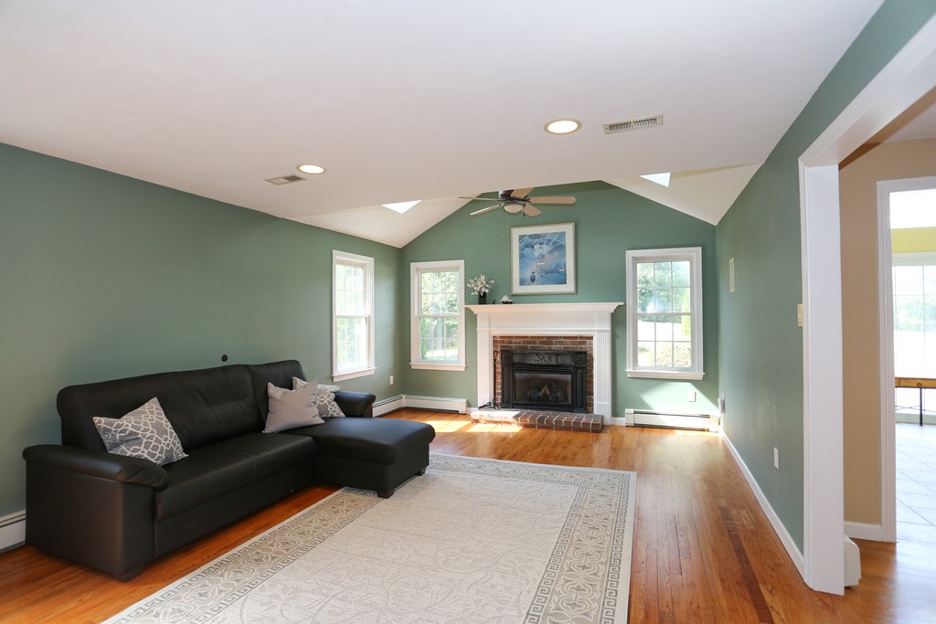 28 Ward Road Southborough, MA 01772 - Photo 8 of 22 Gallery Image 8