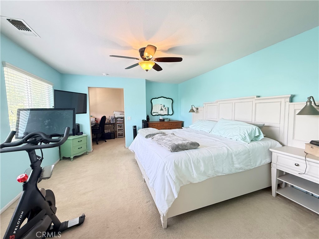 40344 Torrey Pines Road Murrieta, CA 92563 - Photo 15 of 28 Primary Bedroom