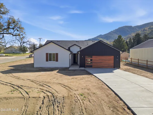 $550,000 | 17750 Arlington Place, Tehachapi, CA 93561