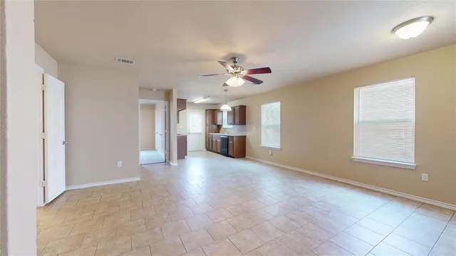 $1,695 | 812 Parkplace Ridge, Princeton, TX 75407