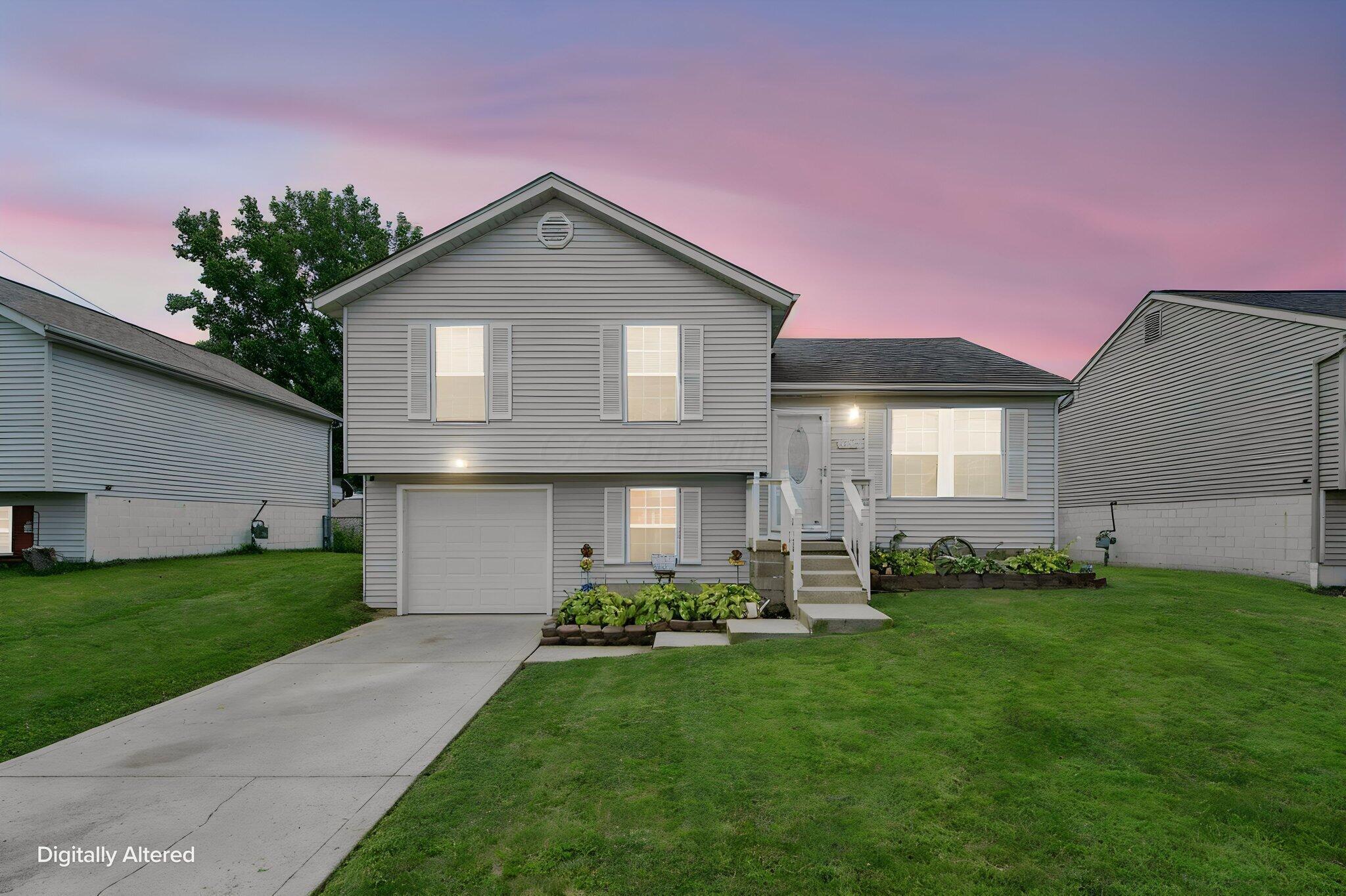 2513 Stegner Road Obetz, OH 43207 - Photo 1 of 35 1-web-or-mls-2513-stegner-rd