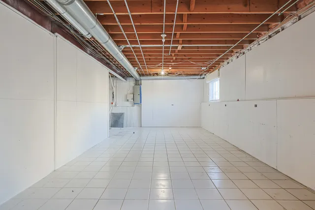 $350,000 | 2726 Hidden Glen Drive, Waukegan, IL 60085